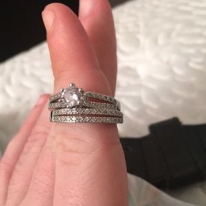 Engagement set